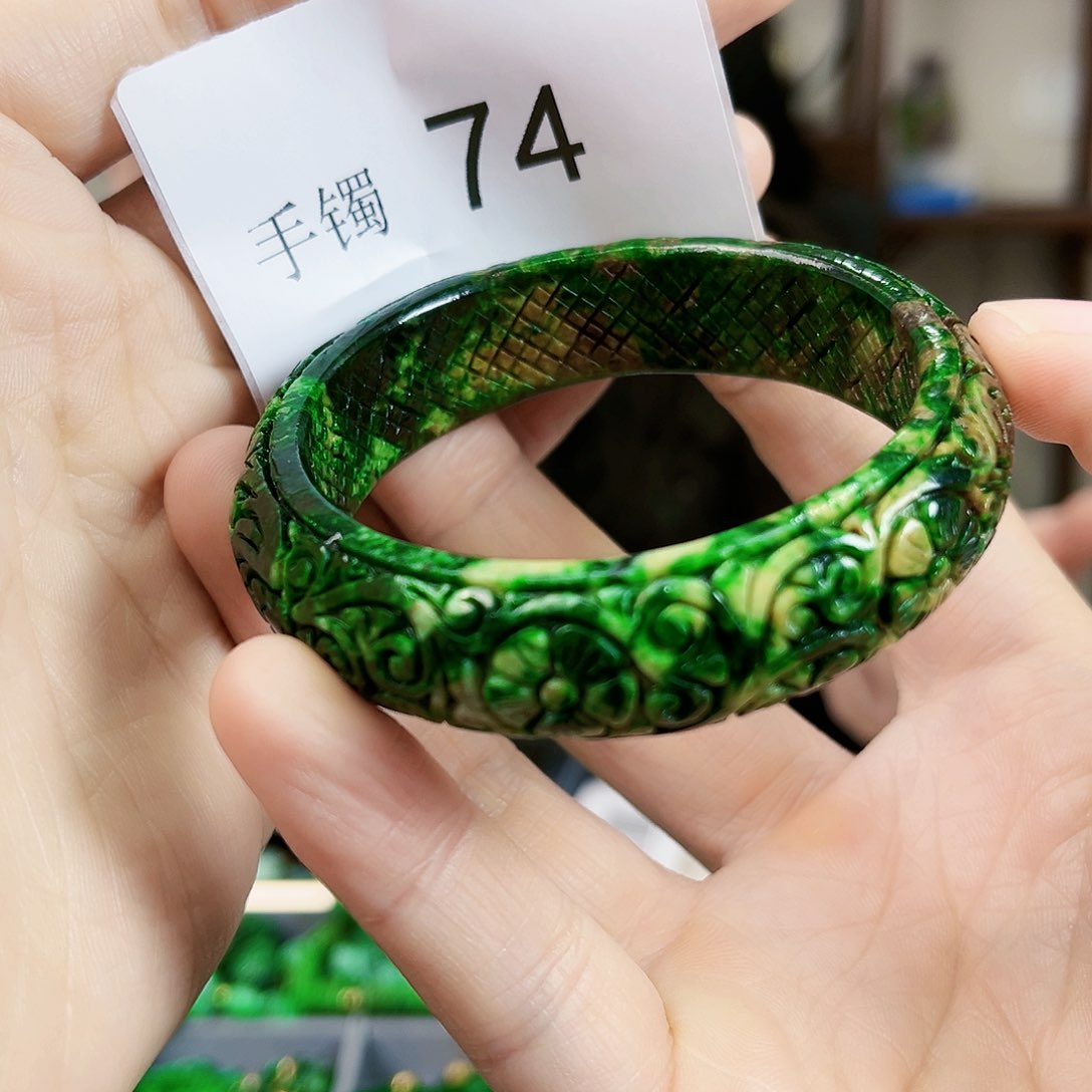 翡翠手镯未镶嵌手镯55.5