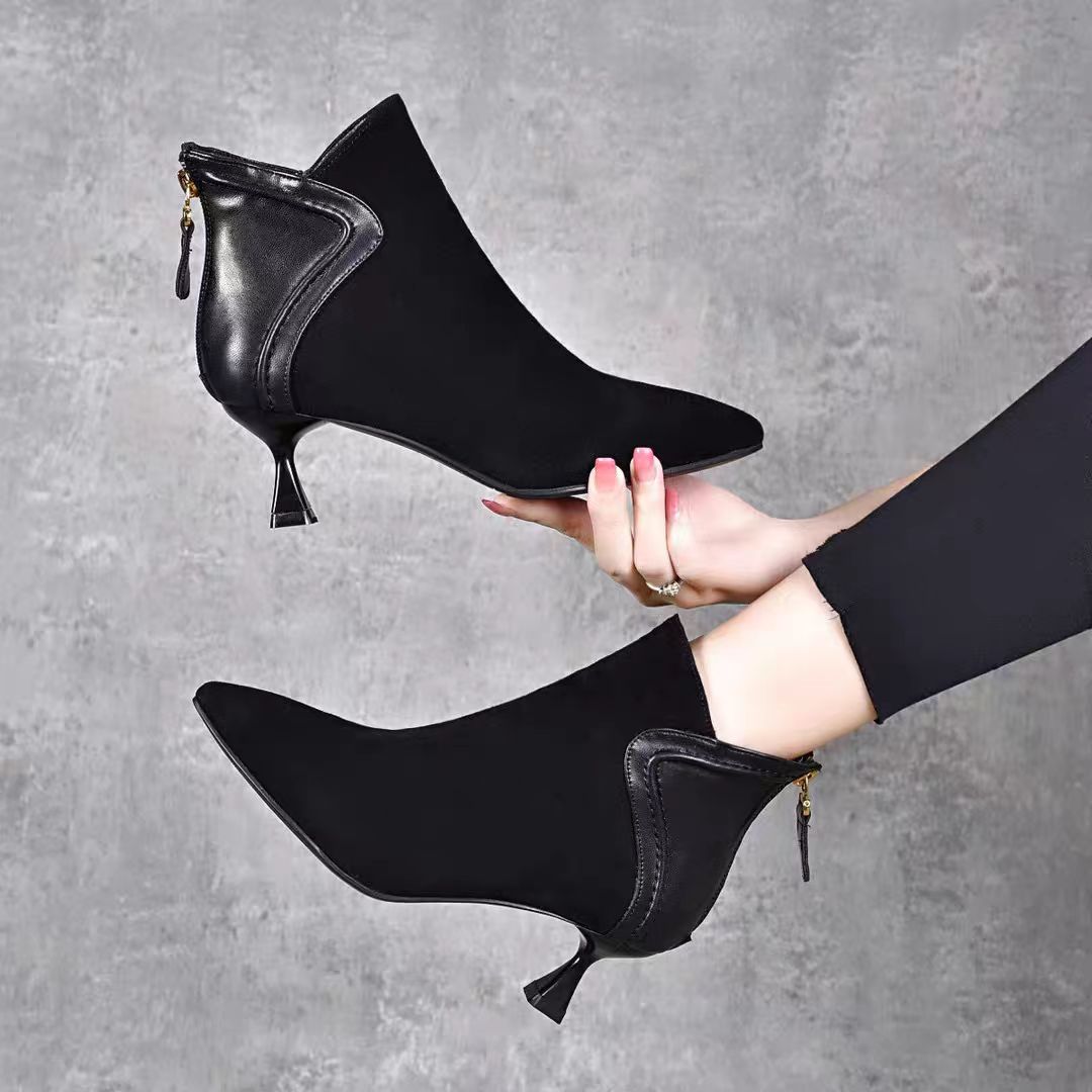 2025秋冬季节新款磨砂时尚气质小短靴  楠