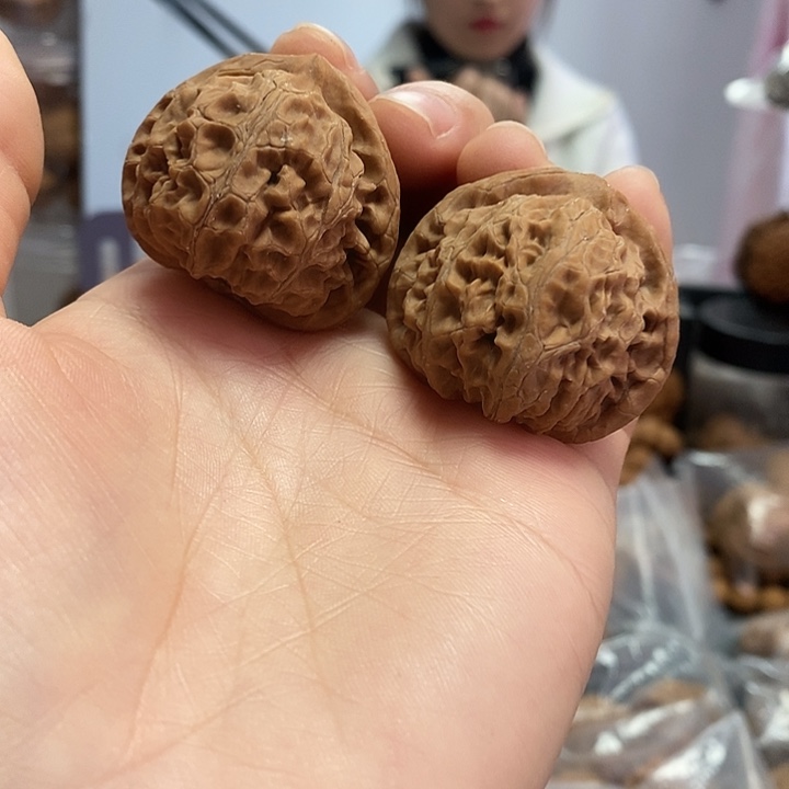 把件文玩核桃37红皮宫灯