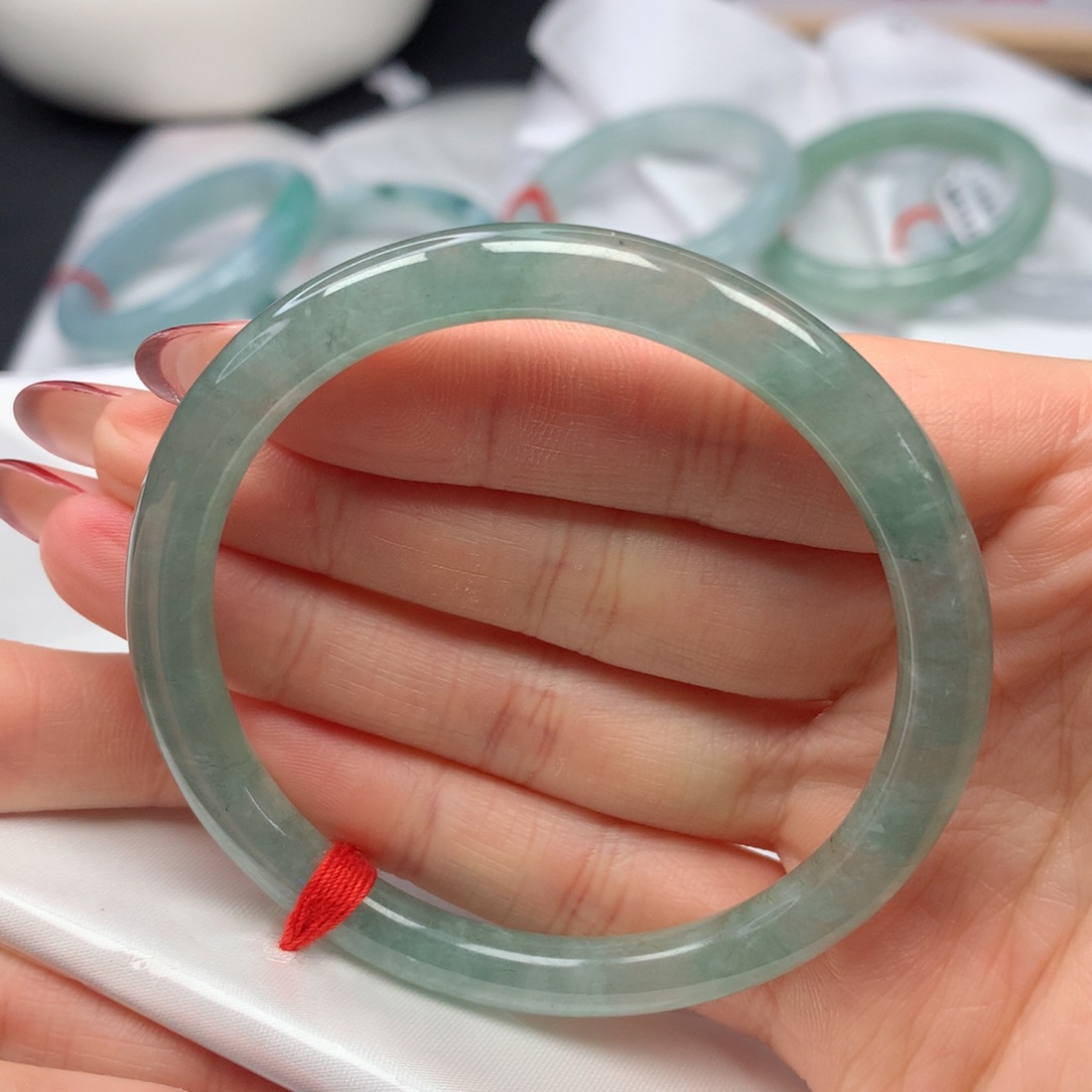 翡翠手镯未镶嵌57美人条