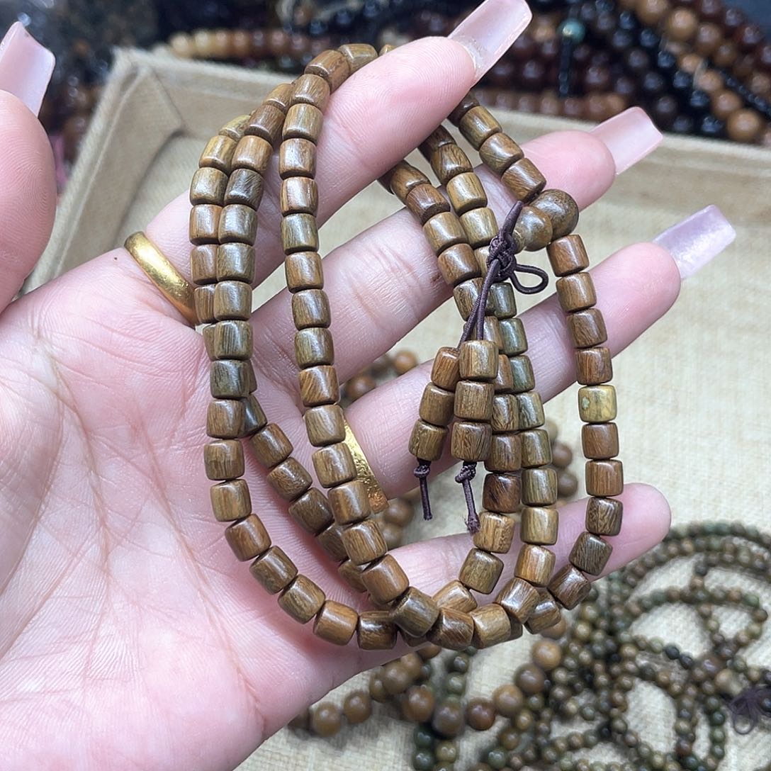 维腊木（绿檀）无事牌