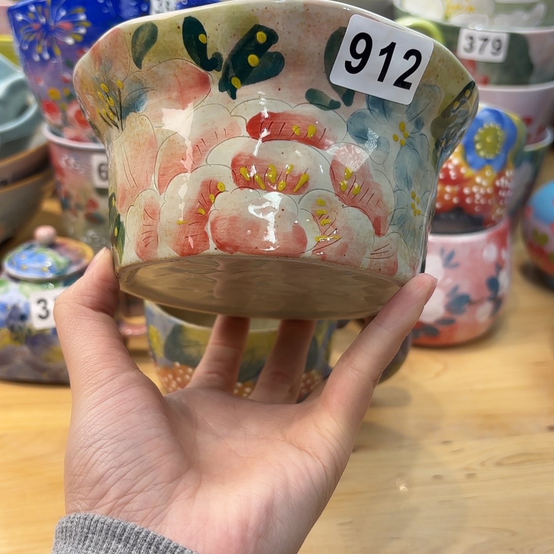 瓷片兔兔盖茨。兔兔