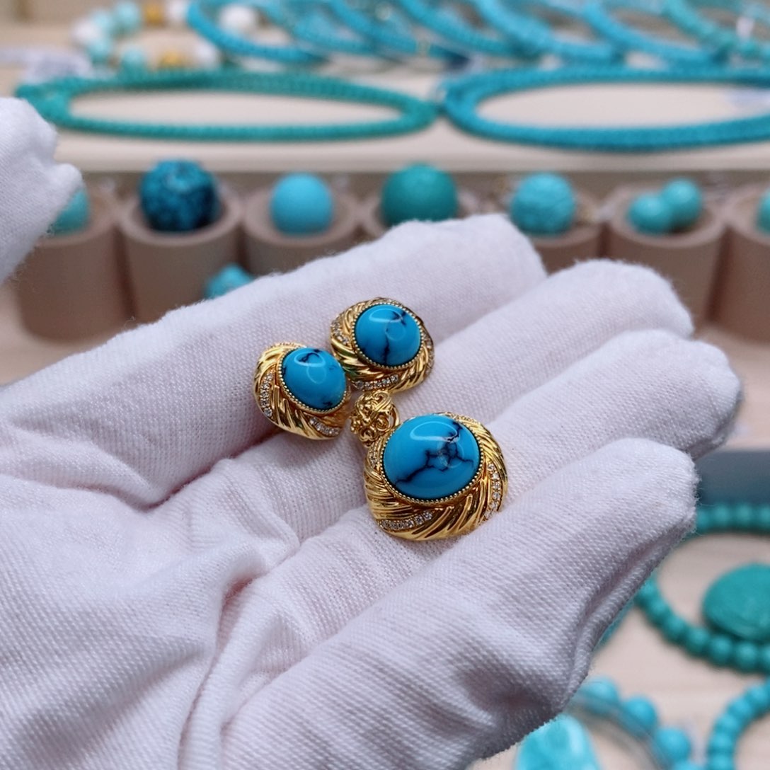 绿松石珠宝奇石18K金镶嵌