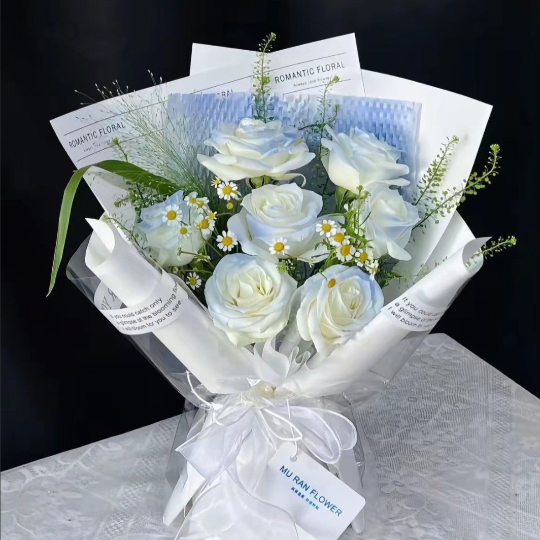 7枝碎冰蓝喷射鲜花束