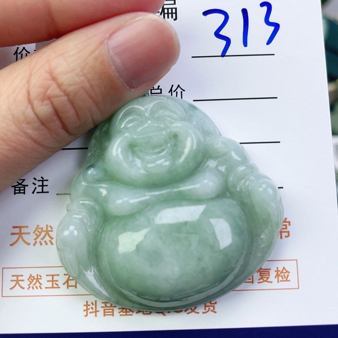 翡翠颈饰未镶嵌佛公