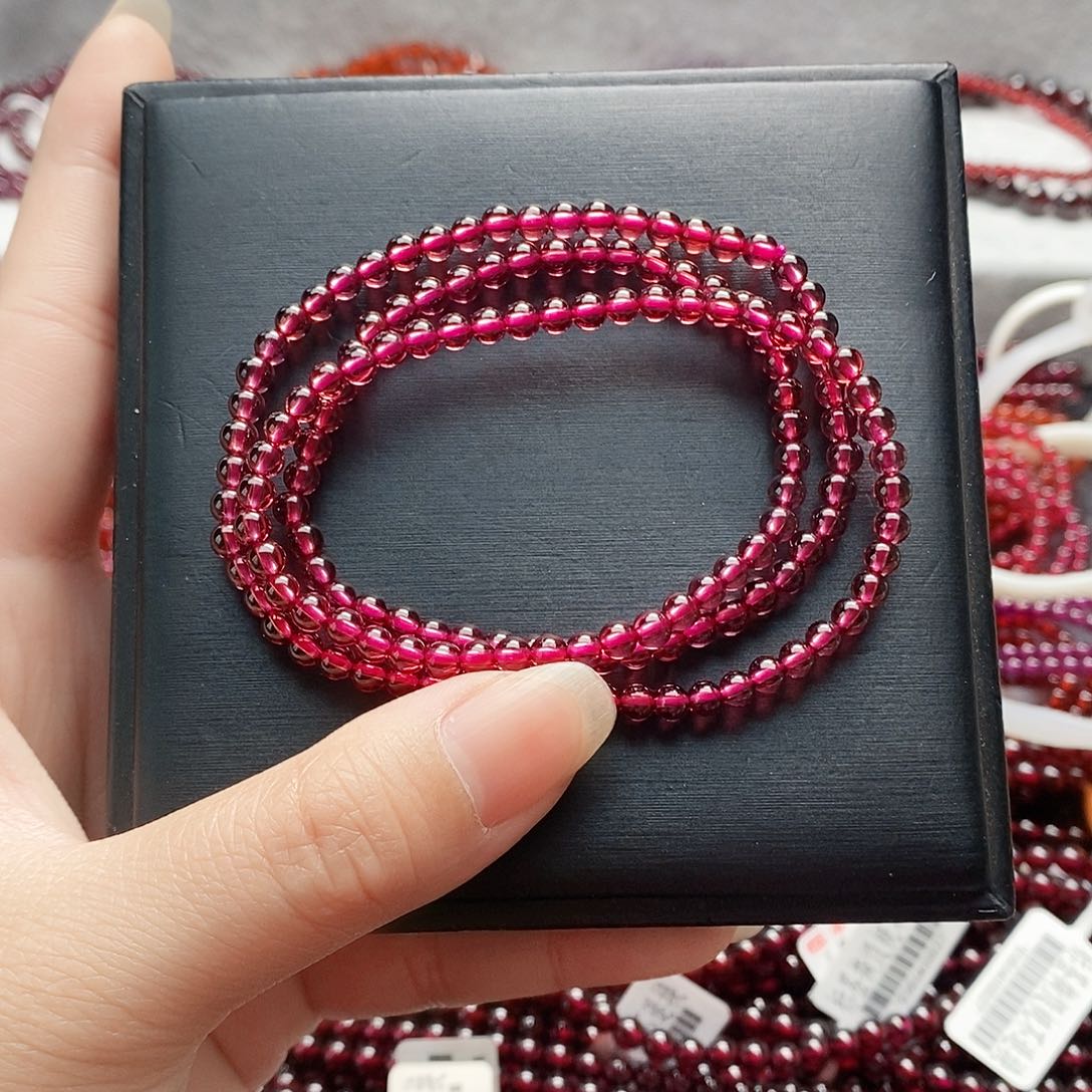 石榴石（芬达石）手链未镶嵌4mm香槟粉