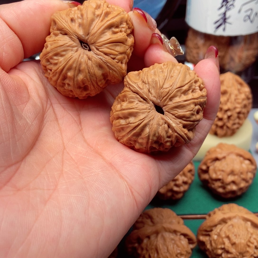 文玩核桃吊坠铭**心平谷元宝42