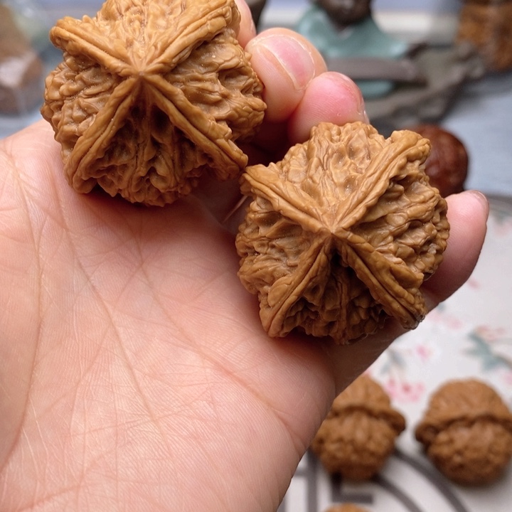 【闪购商品】文玩核桃把件四棱44