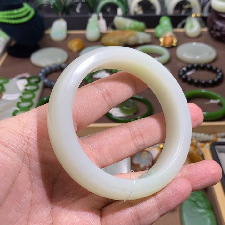 和田玉白玉老料轮胎手镯63圈口106.4克未镶嵌你*宝