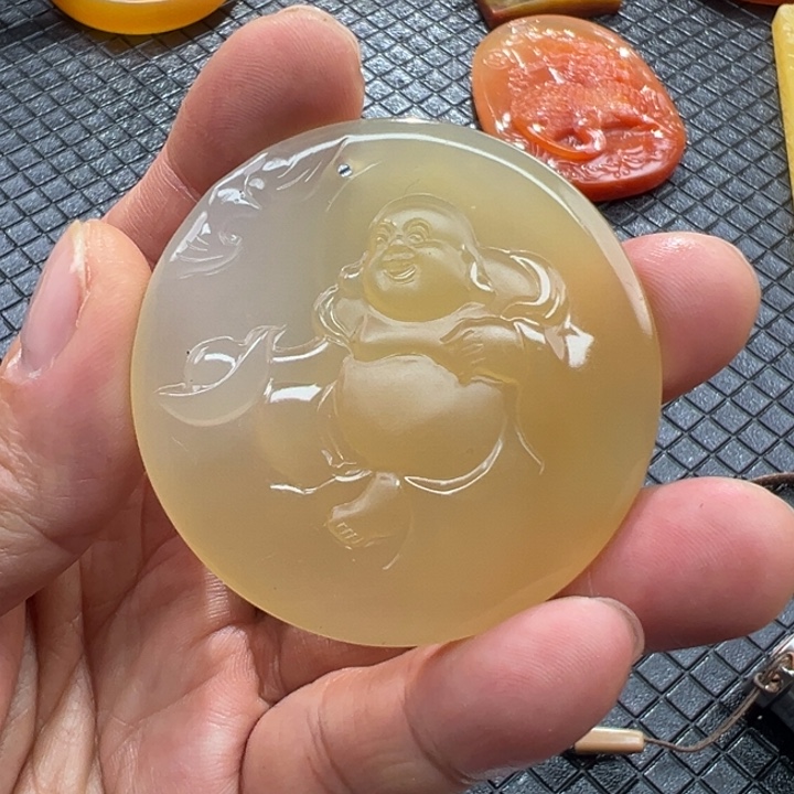 石英质玉（黄龙玉）颈饰未镶嵌