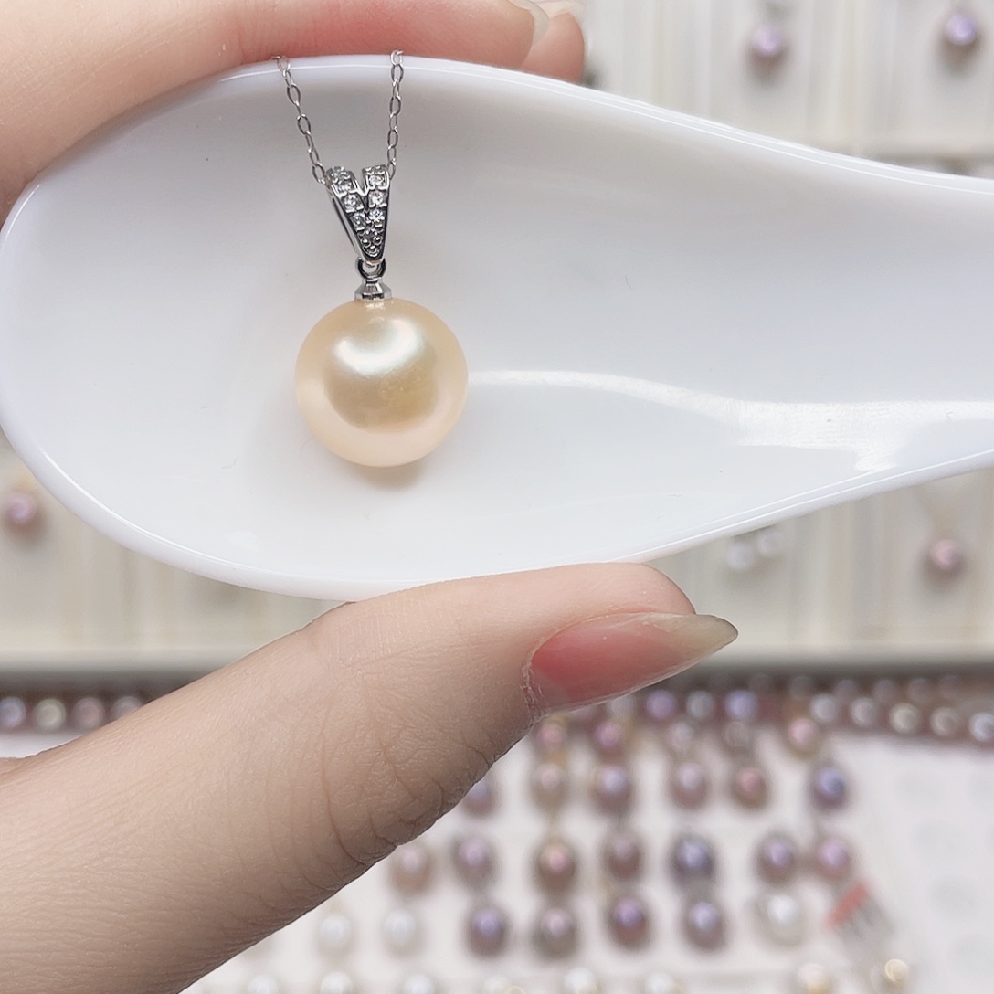 淡水珍珠合金吊坠(赠链)