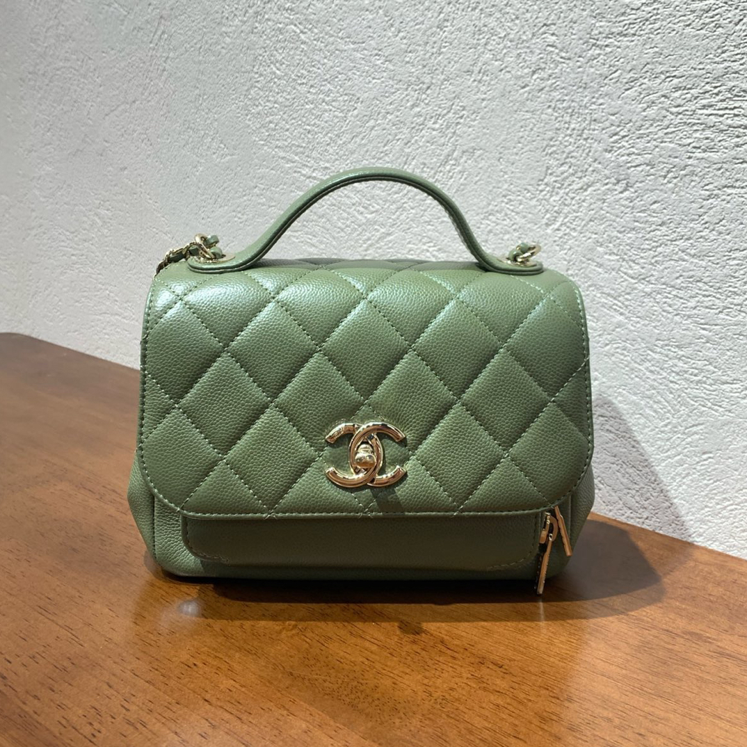 99新 Chanel/香奈儿 21B抹茶绿金扣荔枝纹牛邮差包小号 