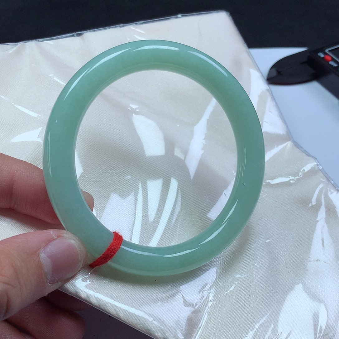 翡翠手镯未镶嵌58圆条