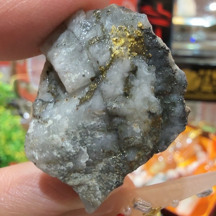 某17.4g聚金阁天然明金矿标