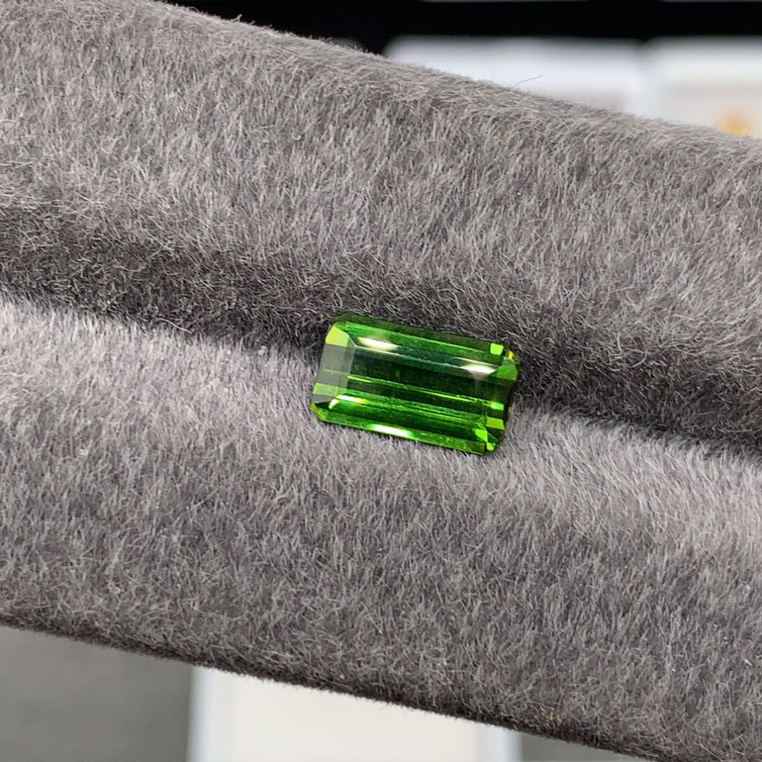 未镶嵌碧玺裸石2.09克拉