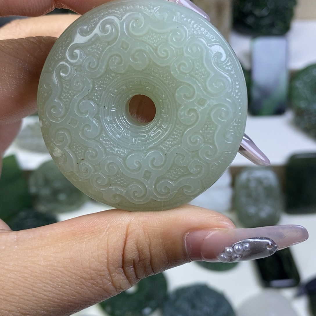 和田玉吊坠未镶嵌