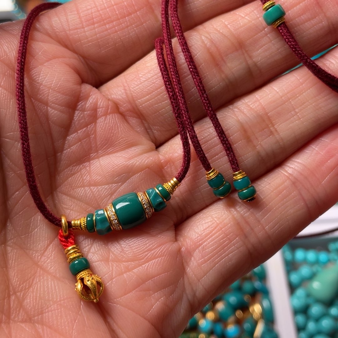 绿松石颈饰足金镶嵌