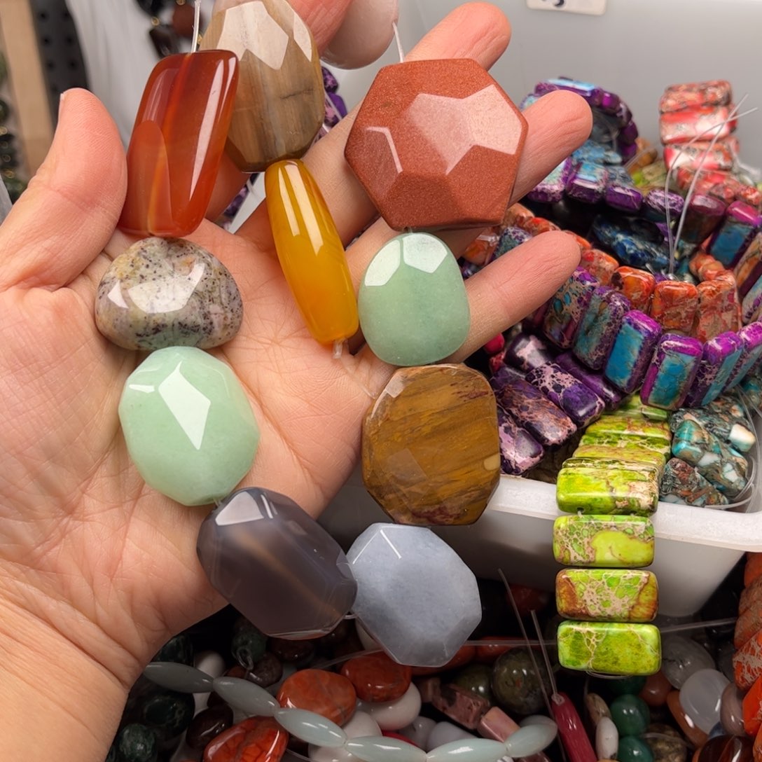 石英质玉珠宝奇石未镶嵌图