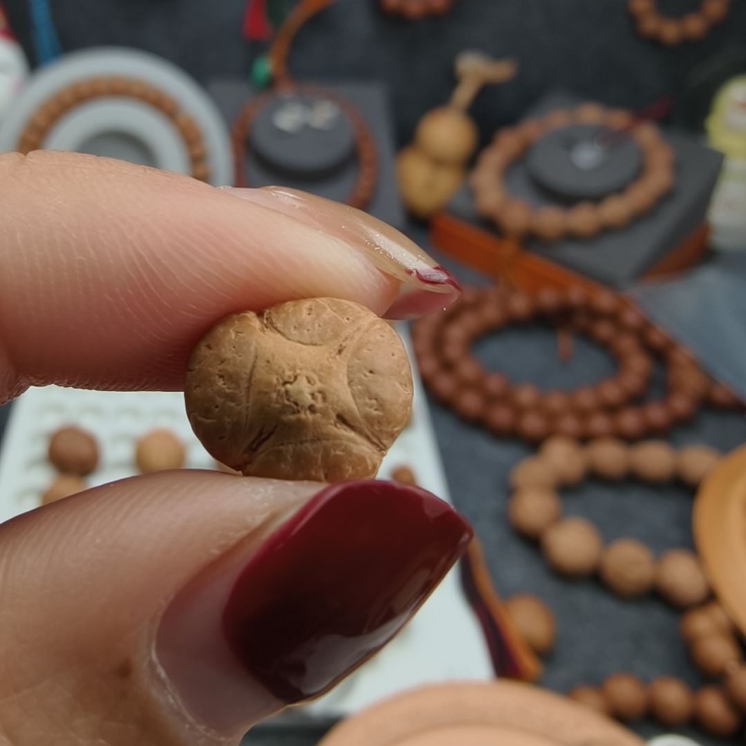 雅***玩凤眼菩提吊坠麒麟