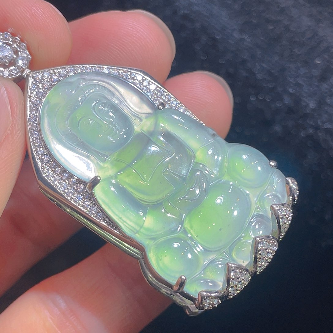 翡翠颈饰未镶嵌翡翠