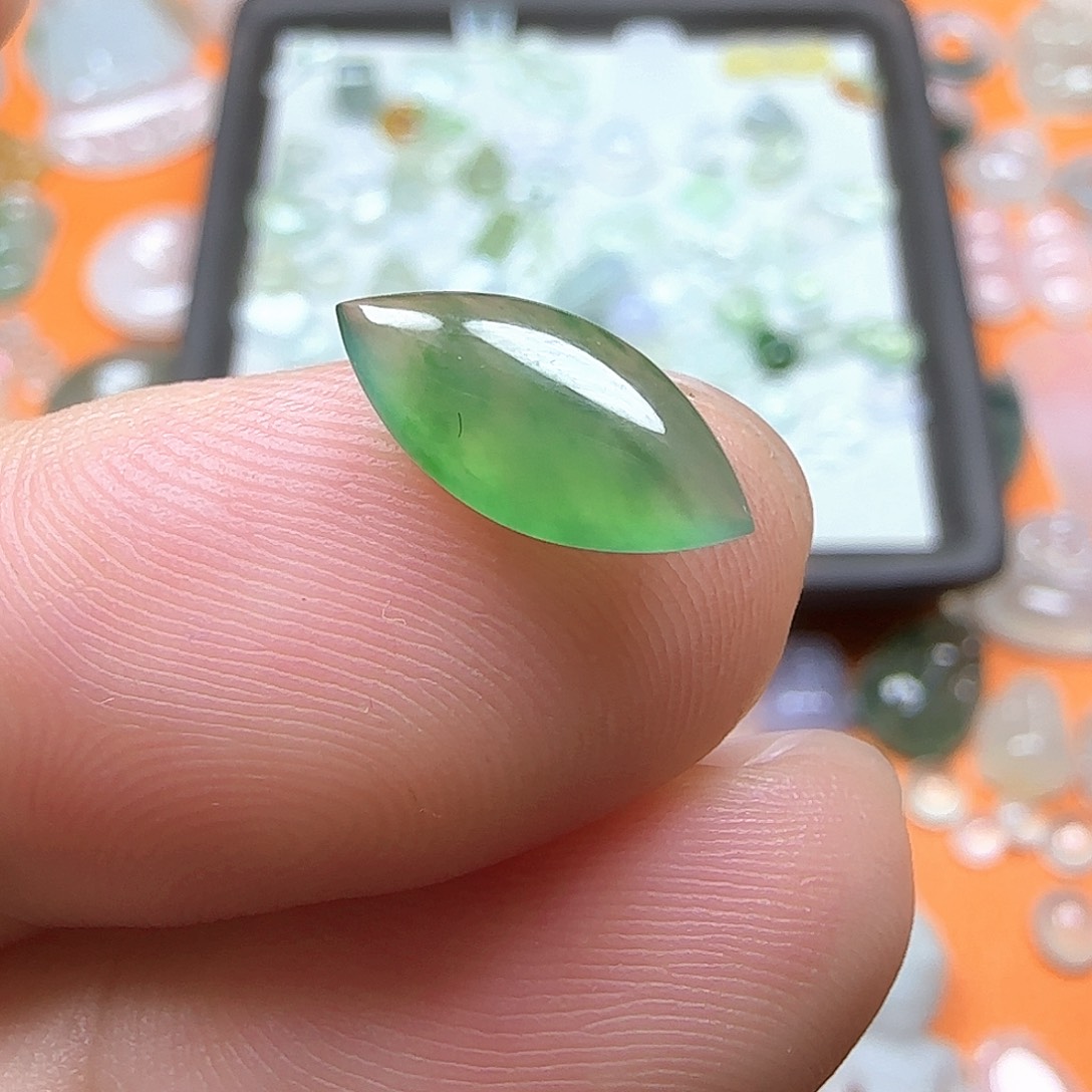 定制翡翠未镶嵌翡翠