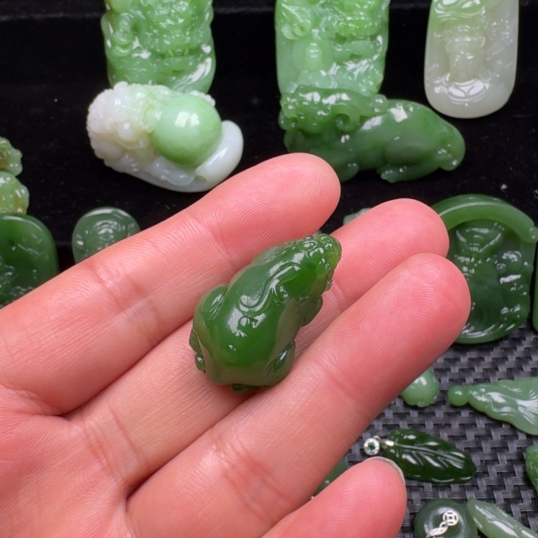 和田玉（碧玉）未镶嵌吊坠(不含链)