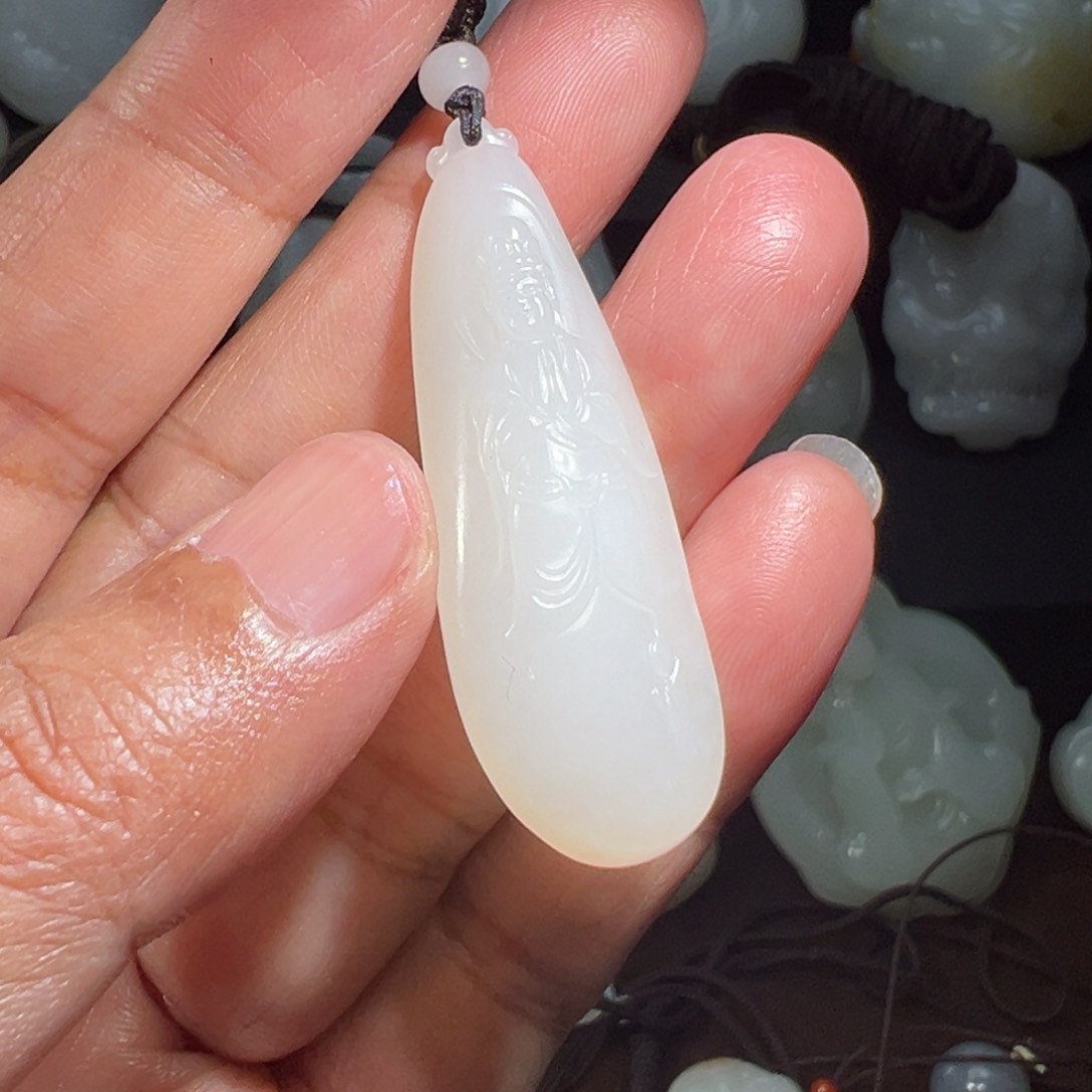 和田玉颈饰未镶嵌.*