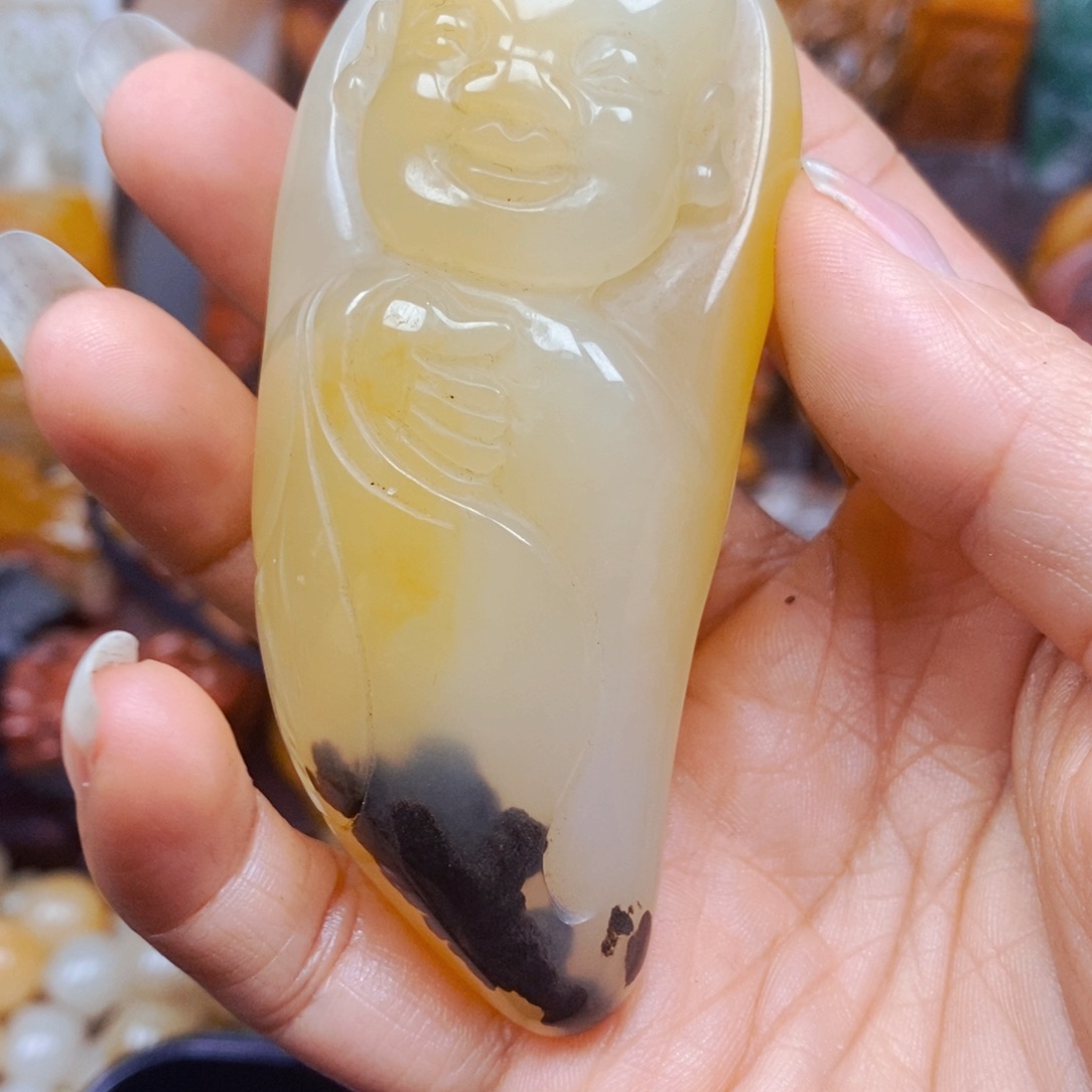 石英质玉（黄龙玉）未镶嵌颈饰