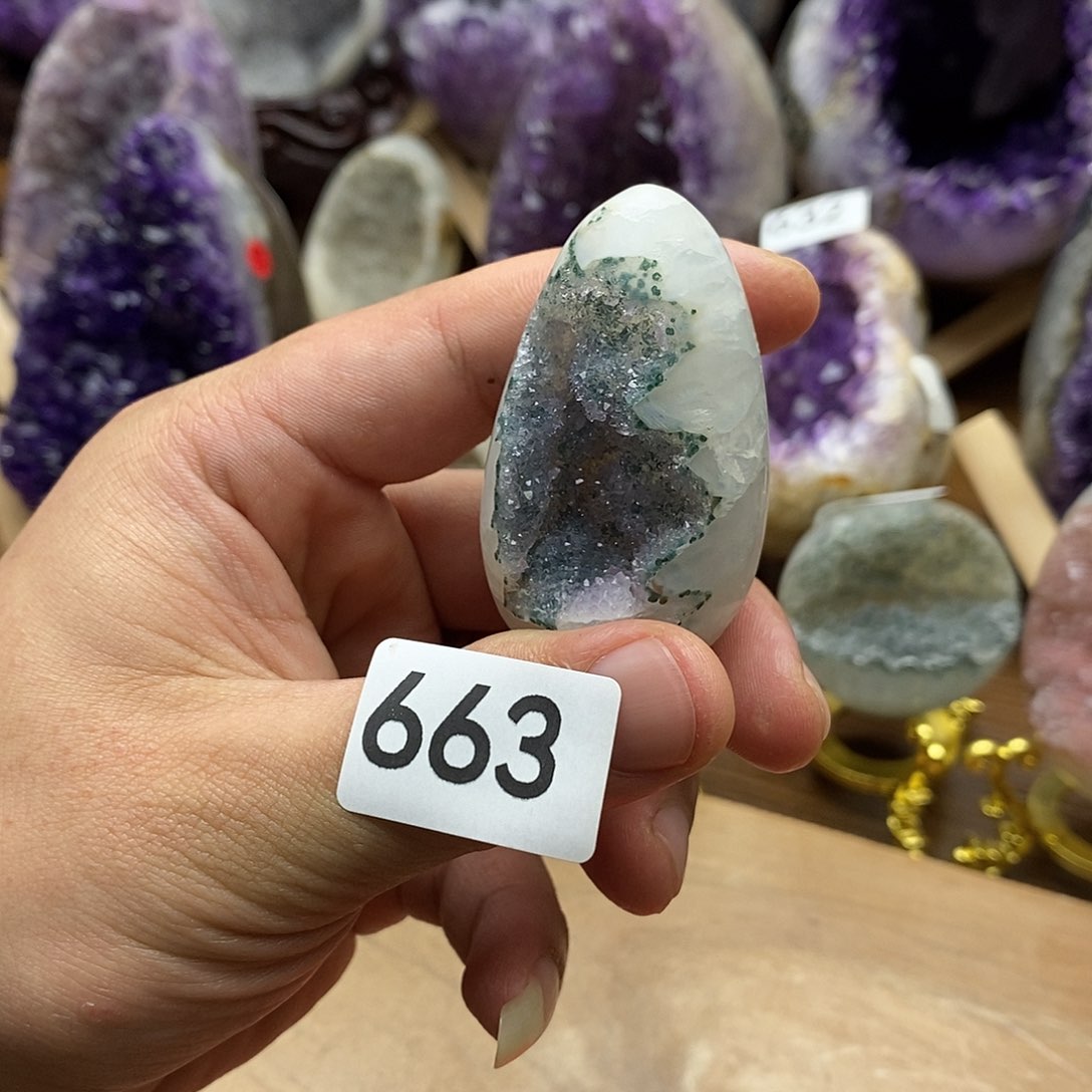 紫晶摆件未镶嵌全抛绿色龙蛋