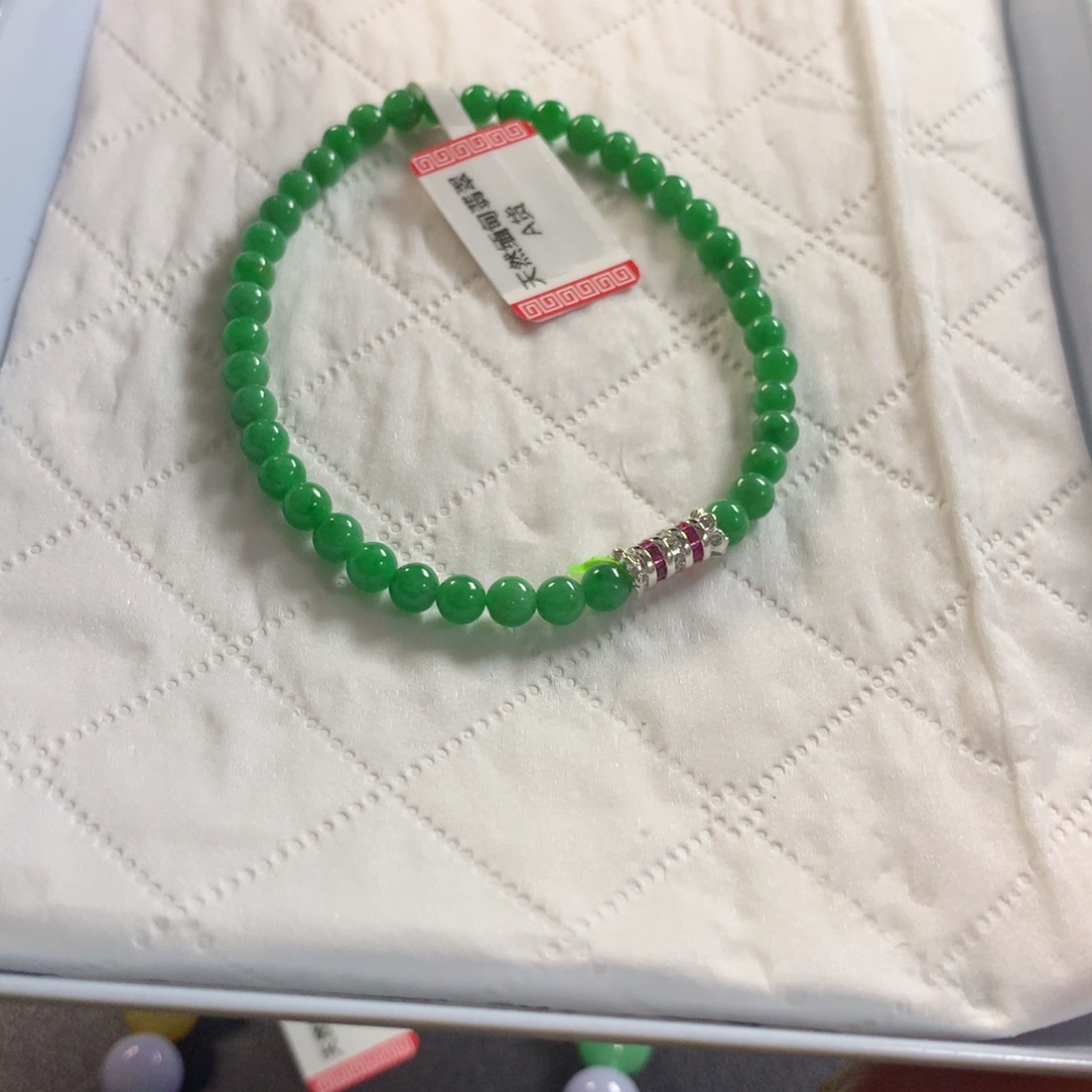 翡翠未镶嵌颈饰手串