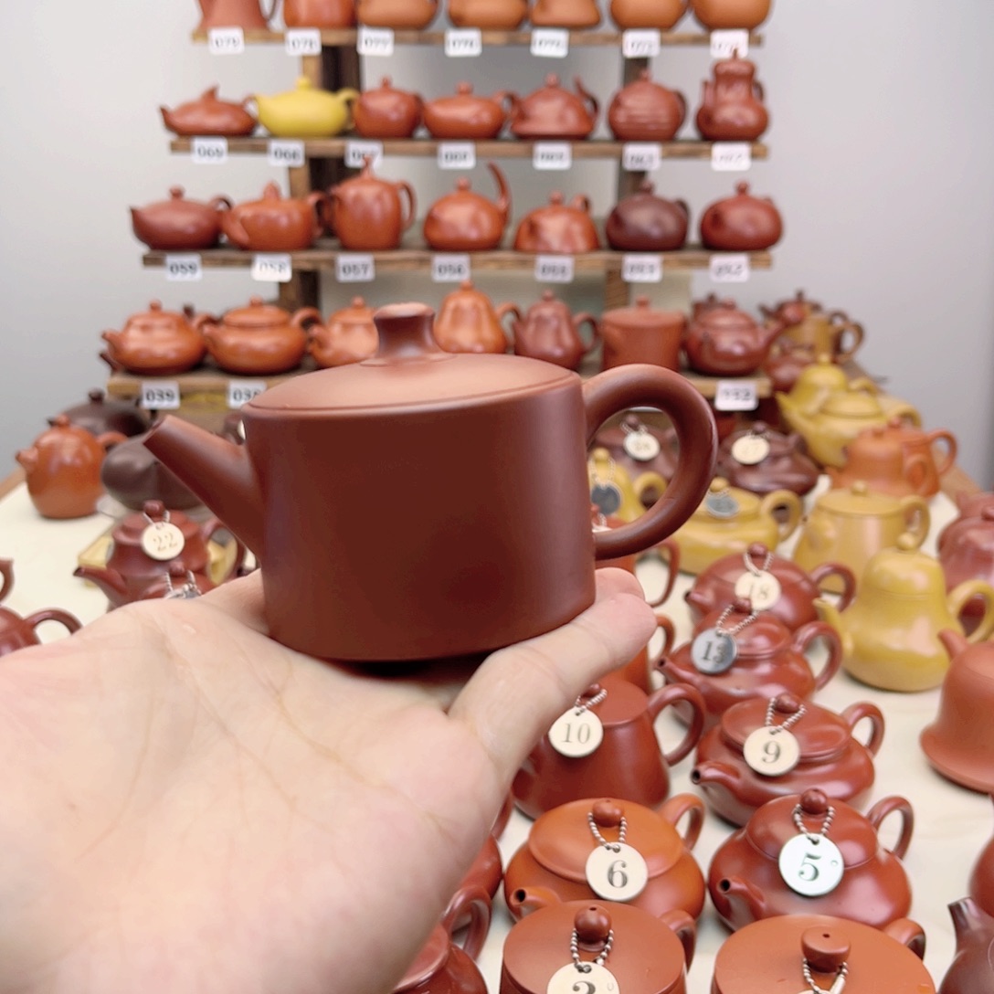 王***员紫砂茶壶汉瓦，120，邱