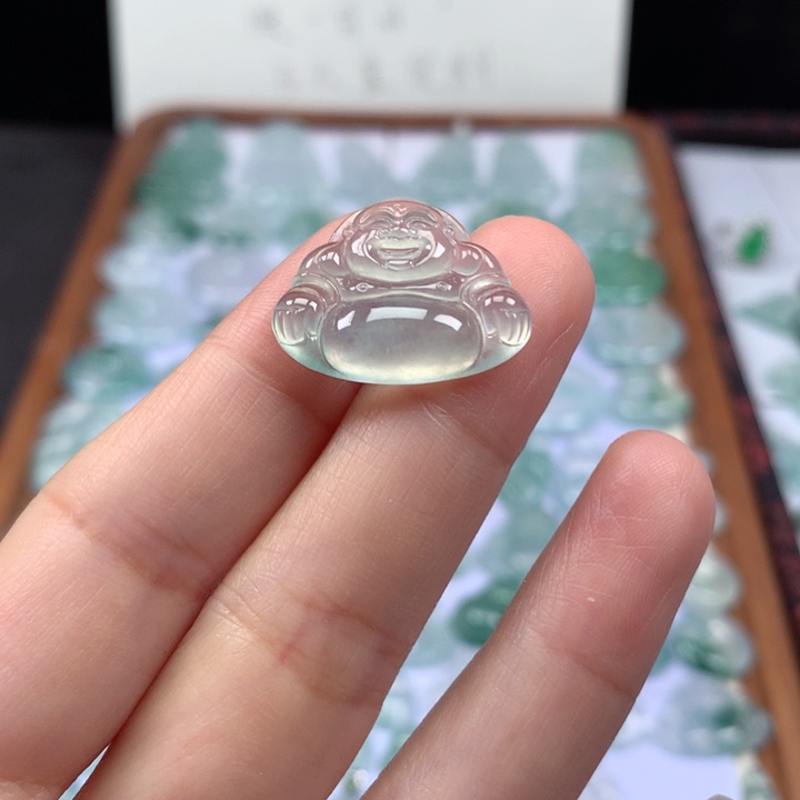 颈饰未镶嵌翡翠高冰晴底佛公