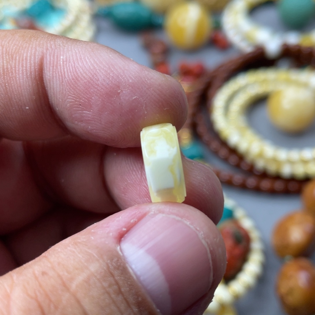 琥珀珠宝奇石未镶嵌115