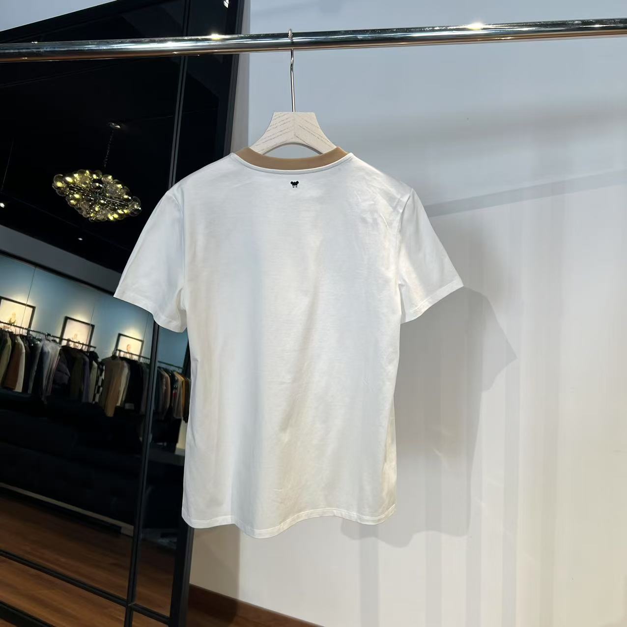 MNFK 2025 新款 出口意大利 压胶加刺绣 短袖T恤 TX0074