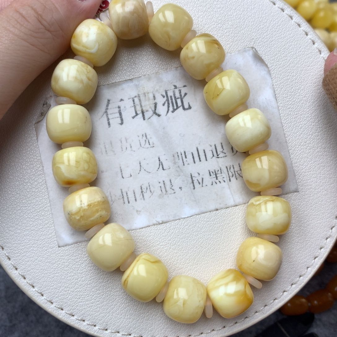 琥珀未镶嵌珠宝奇石26