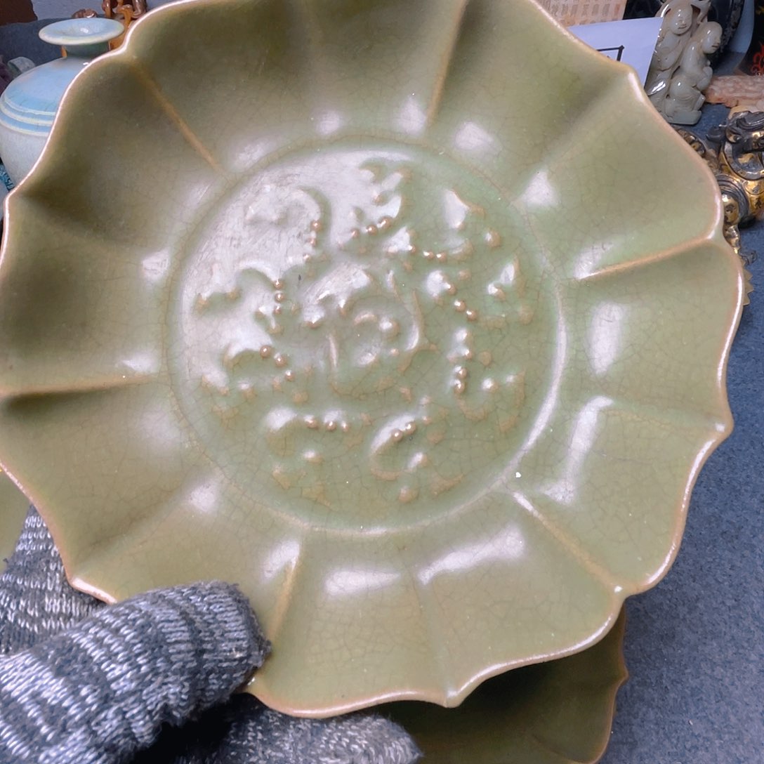 碟帛**熹坎坎坷坷地走过这座山