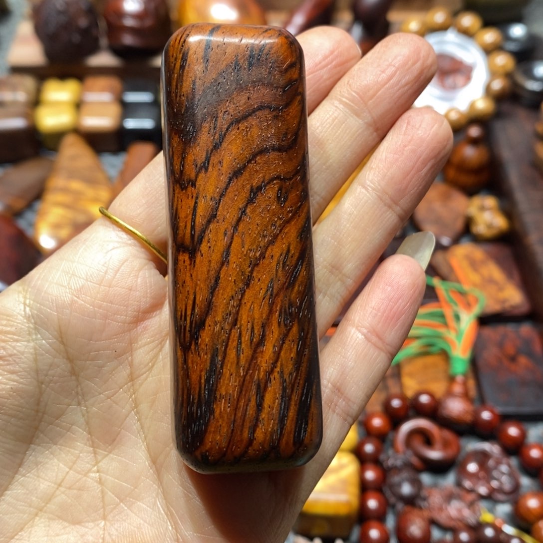 2***9微凹黄檀（南美大红酸枝）木