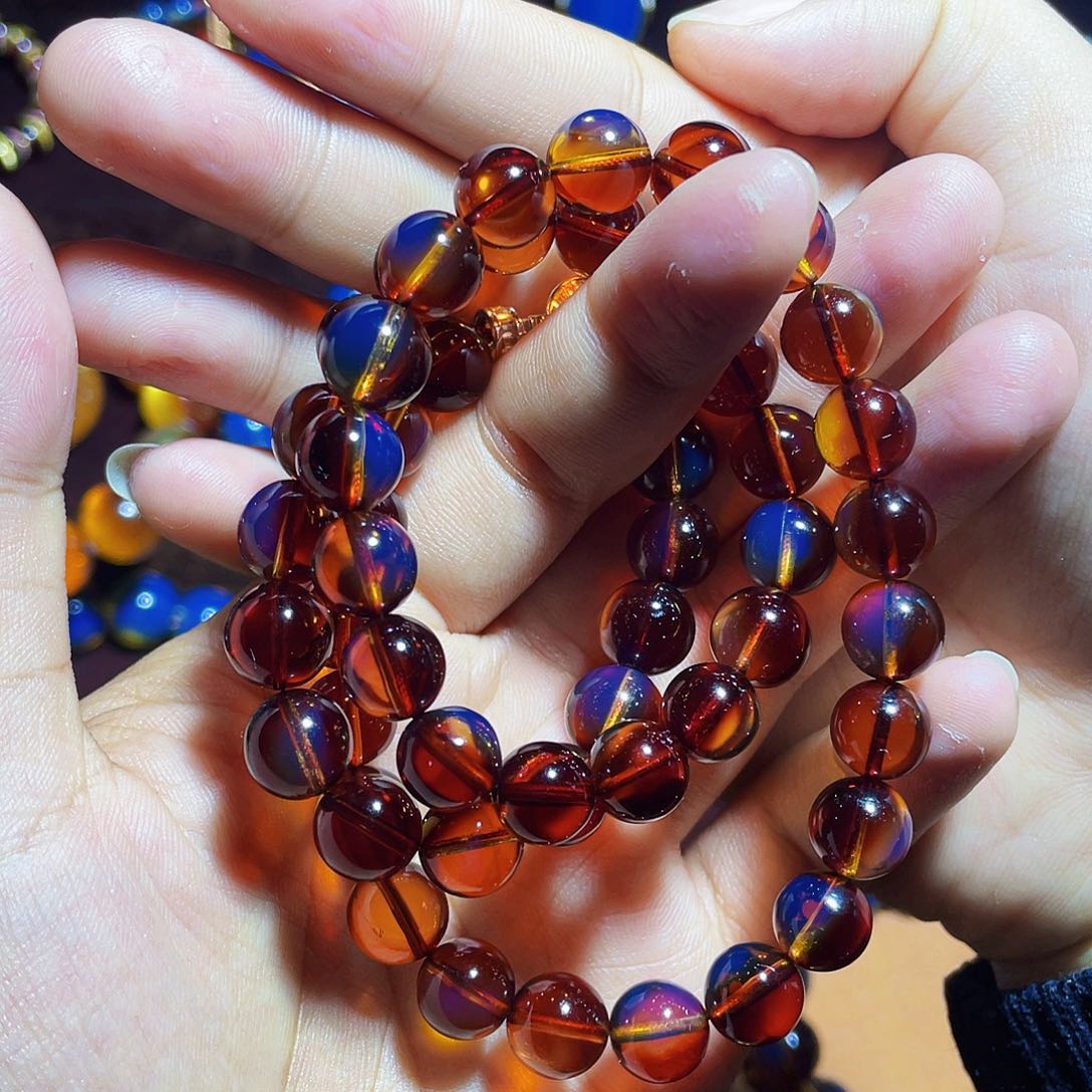 琥珀裸石未镶嵌红蓝项链