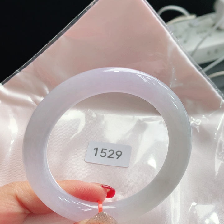 翡翠手镯（圆镯）未镶嵌