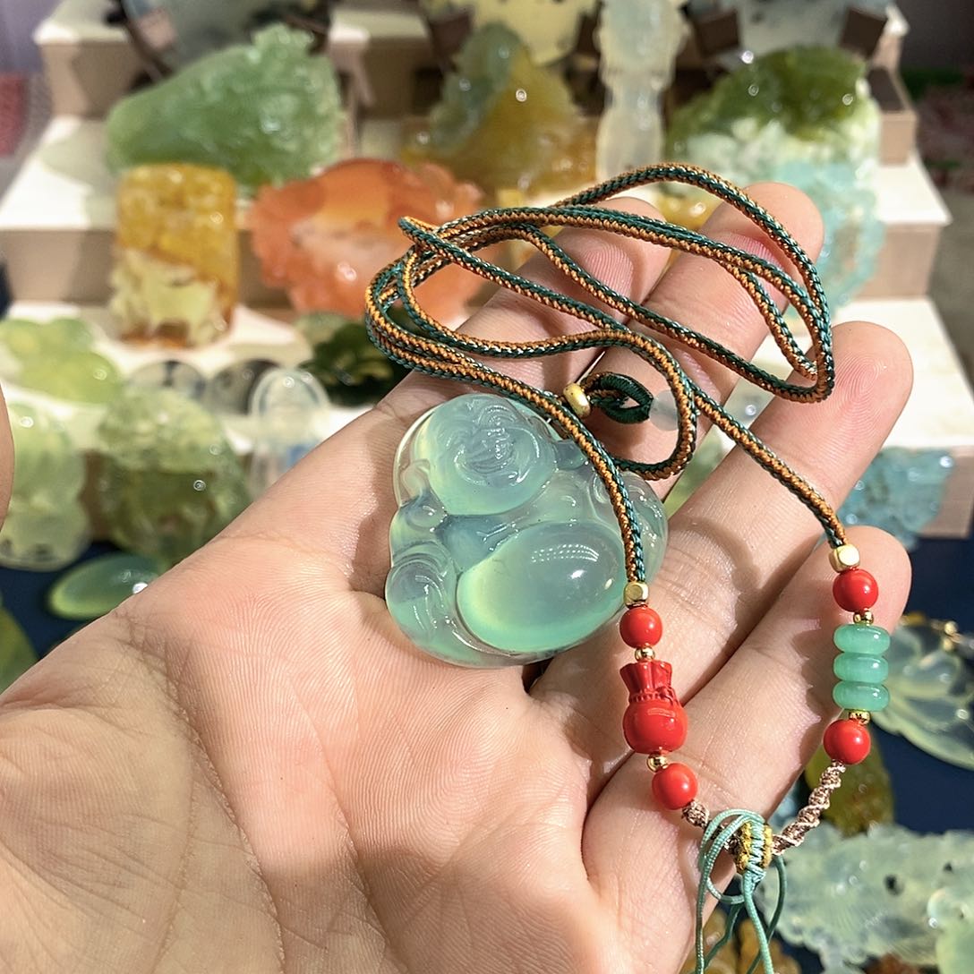 岫玉未镶嵌吊坠(赠链)