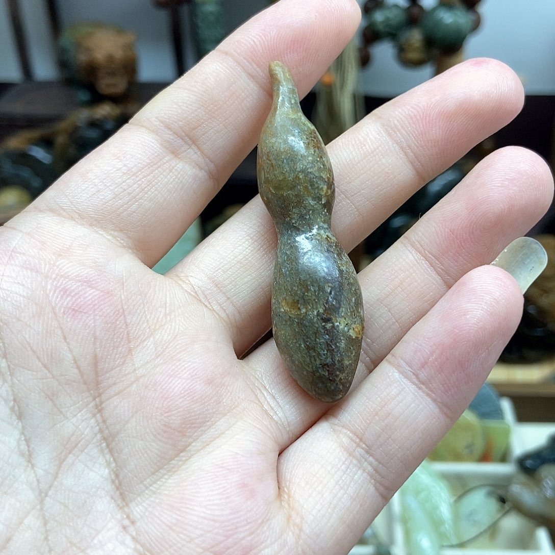岫岩河磨玉（透闪石质玉）把件未镶嵌