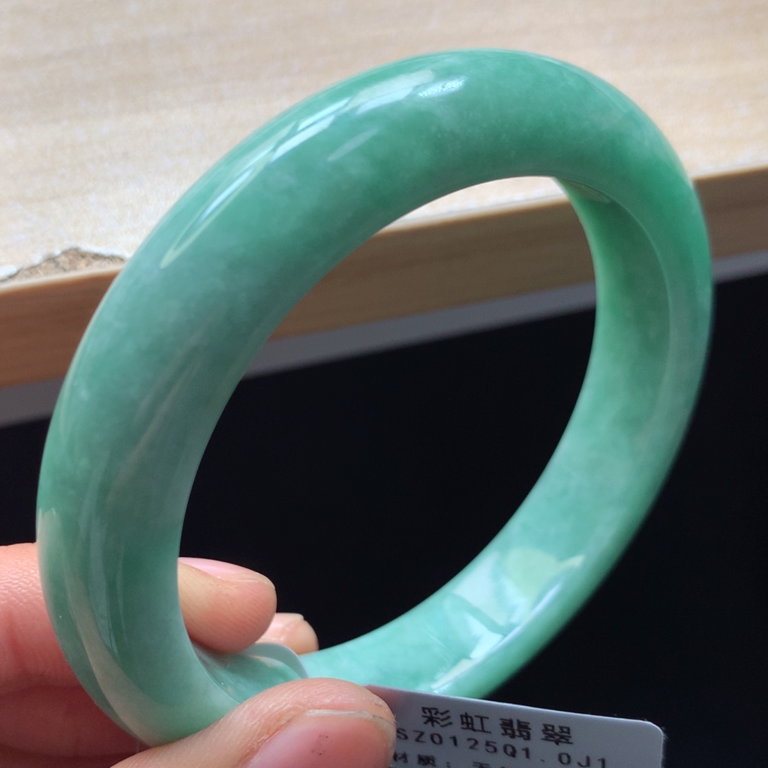 未镶嵌手镯翡翠手镯