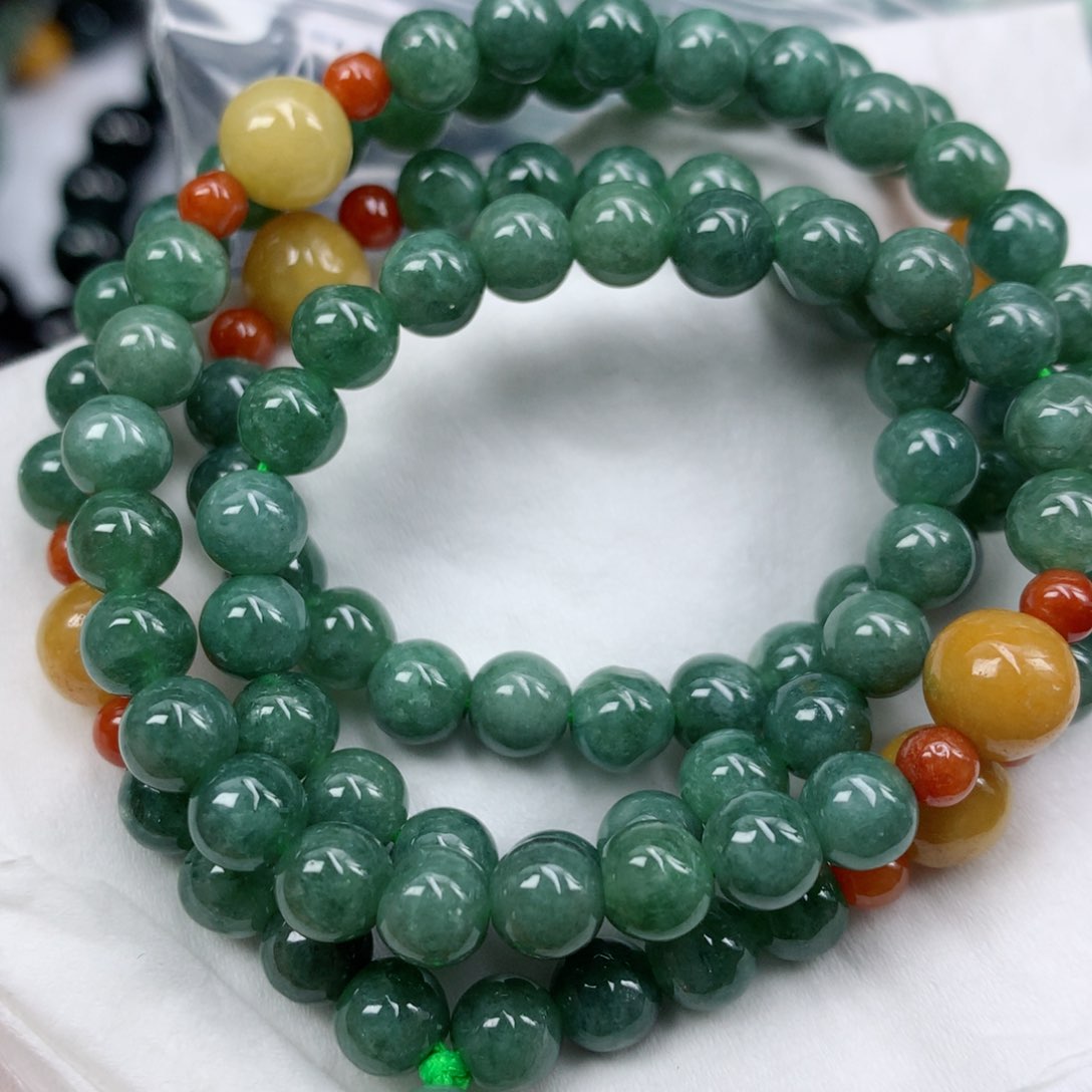 翡翠颈饰未镶嵌翡翠