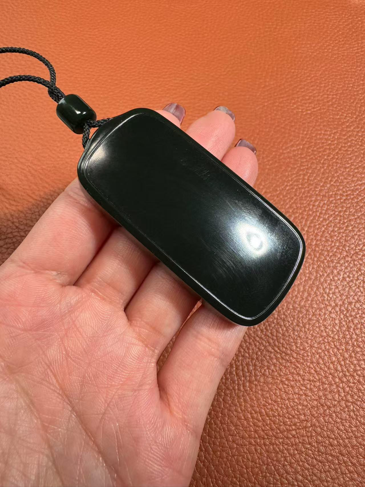 新疆和田玉 塔青一细平安牌