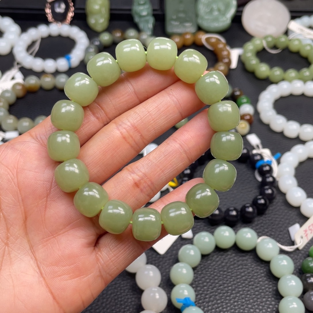 和田玉未镶嵌手链