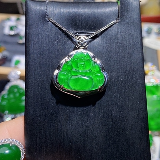 翡翠未镶嵌颈饰吊坠