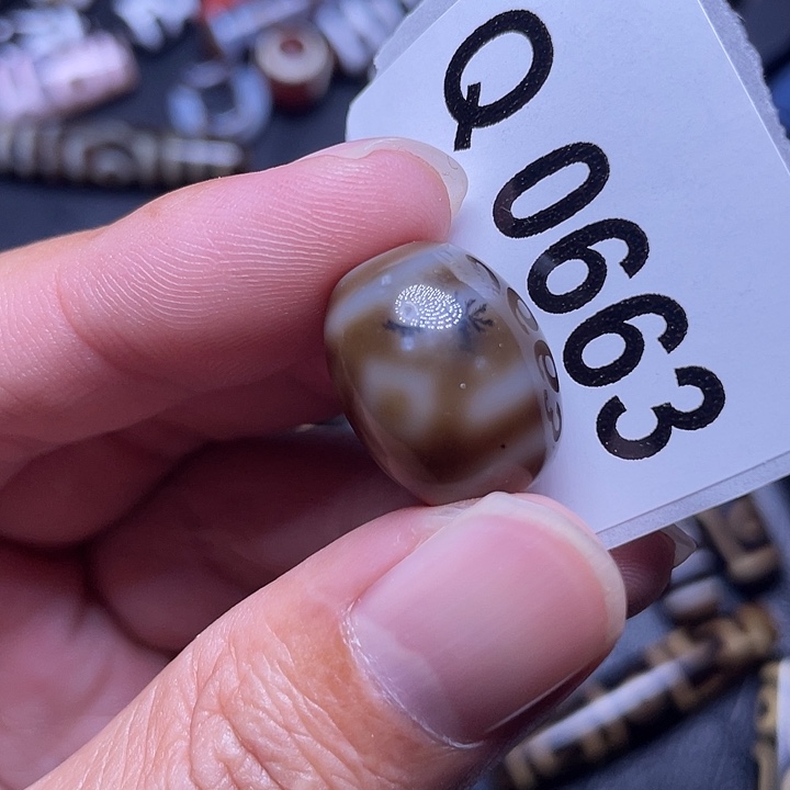 玛瑙/玉髓颈饰未镶嵌微瑕