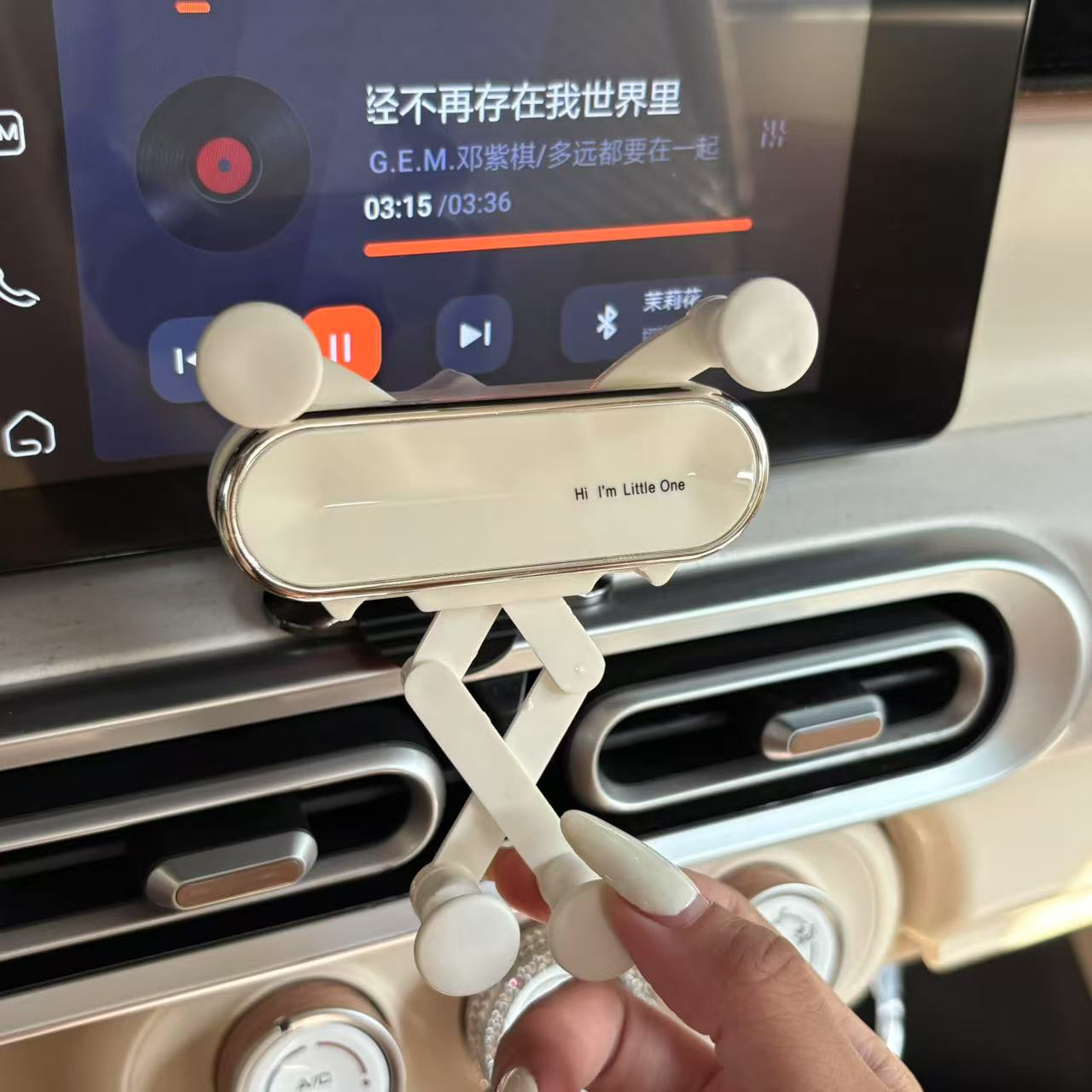 手机支架粘贴款五菱三代四代马卡龙宏光miniev