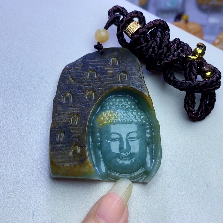 颈饰未镶嵌翡翠佛头
