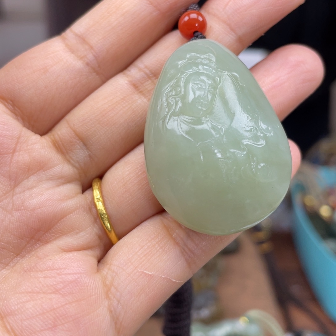 和田玉颈饰未镶嵌